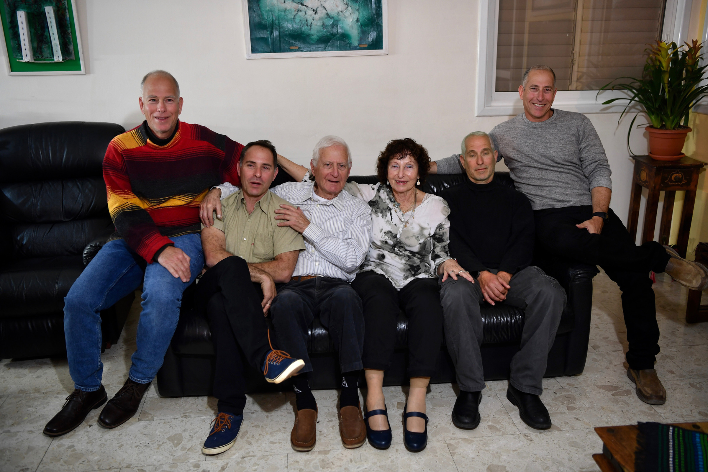 סיפורה של משפחת בית אור – מאלבום המשפחה