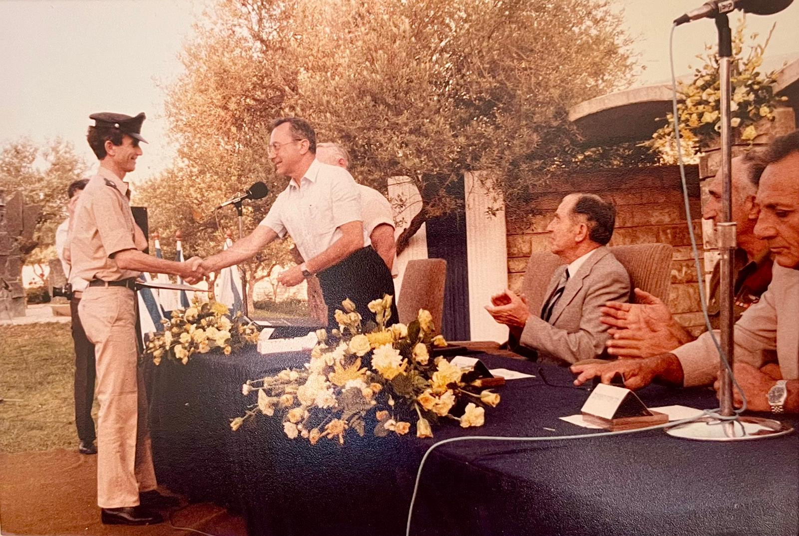 רובר ואלי גמזון – מאלבום המשפחה
