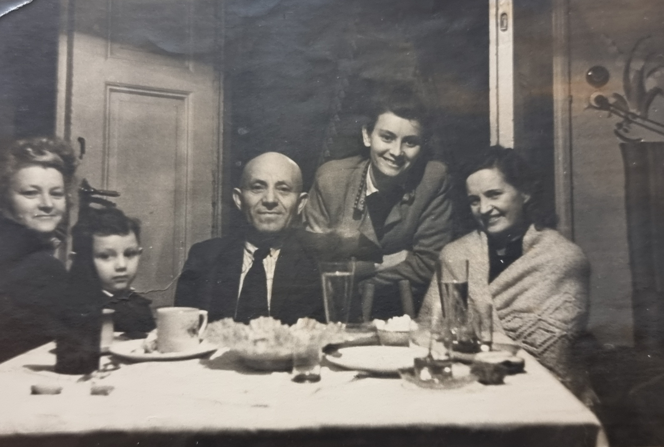 רבקה וצבי מינדל – מאלבום המשפחה