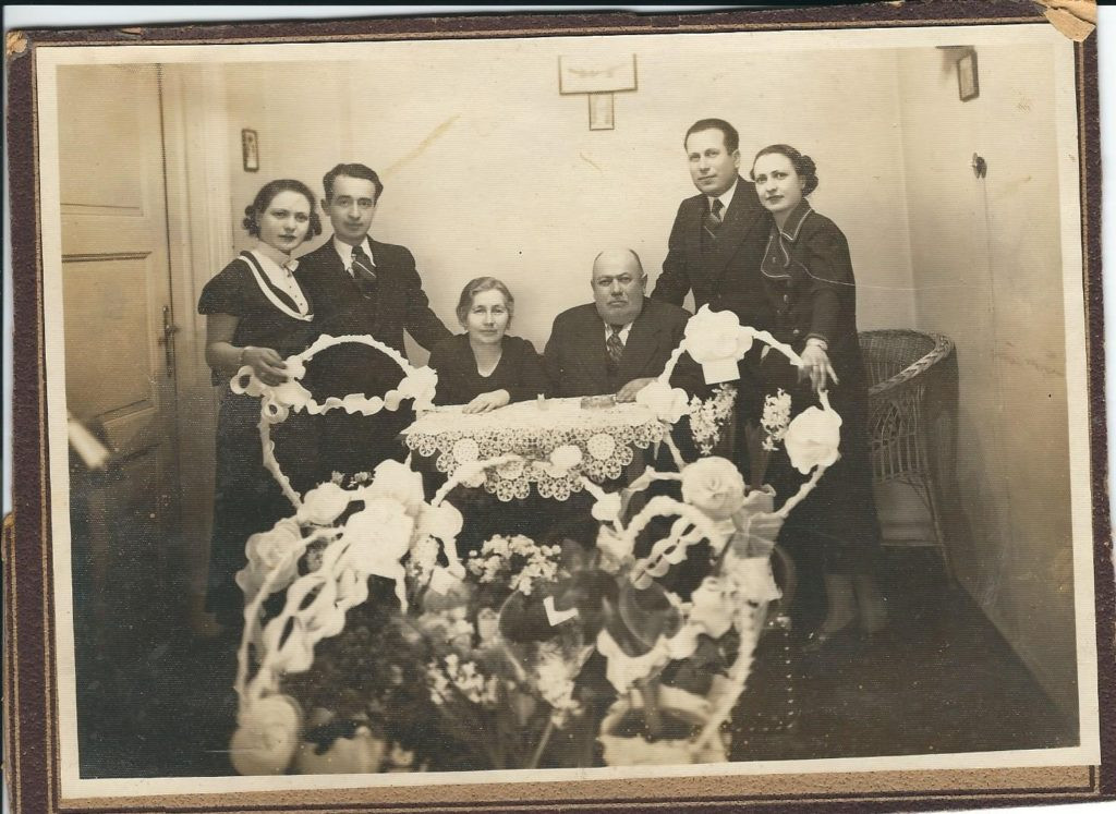 סיפור חיים של מסירות ואהבה – מאלבום המשפחה
