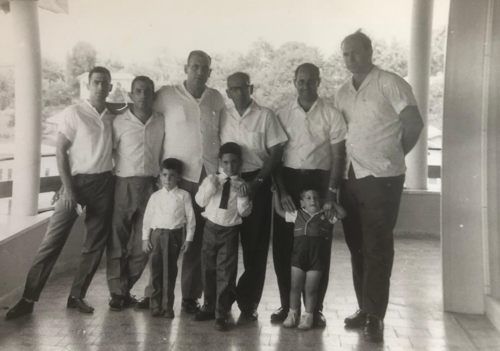 על פועלו ושורשיו של יצחק מזרחי – מאלבום המשפחה